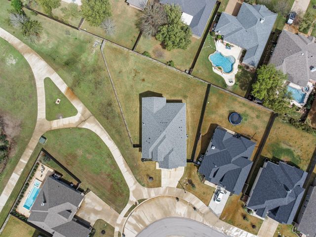 4345 Fox River Lane, Bryan, TX 77802