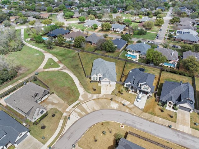4345 Fox River Lane, Bryan, TX 77802