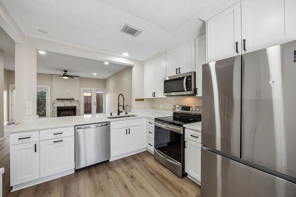 3904 Rawlins Street 116, Dallas, TX 75219