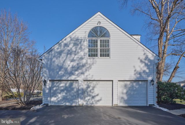 1052 S KIMBLES RD, Yardley, PA 19067