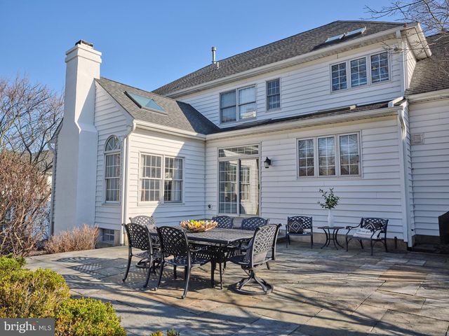 1052 S KIMBLES RD, Yardley, PA 19067