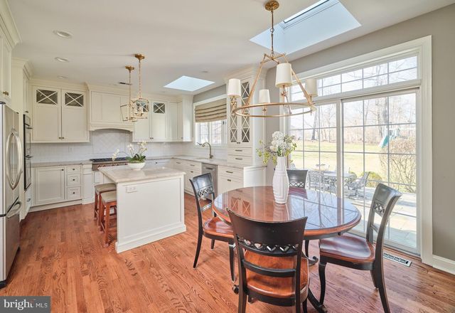 1052 S KIMBLES RD, Yardley, PA 19067