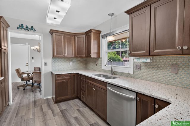 10320 Hilltop Road, Omaha, NE 68134