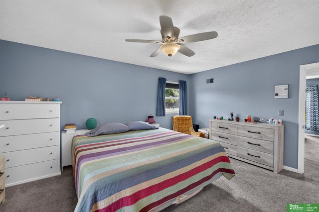10320 Hilltop Road, Omaha, NE 68134