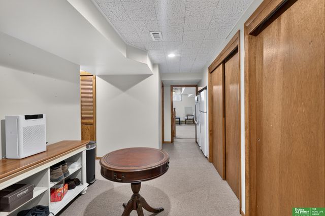 10320 Hilltop Road, Omaha, NE 68134
