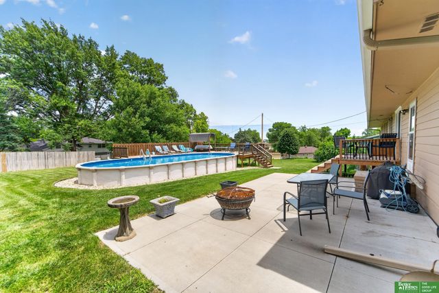 10320 Hilltop Road, Omaha, NE 68134