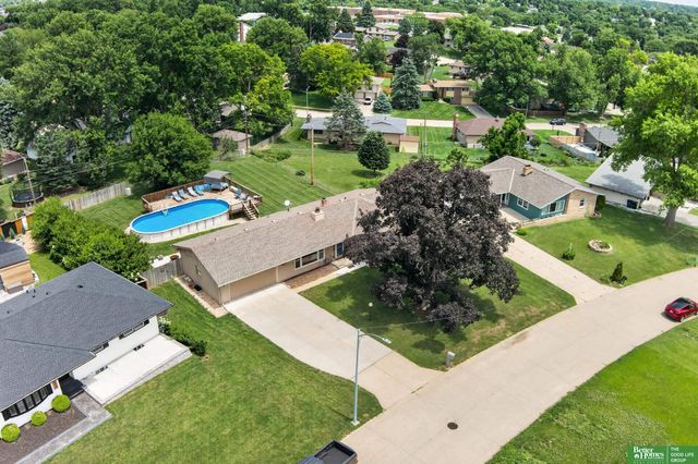 10320 Hilltop Road, Omaha, NE 68134