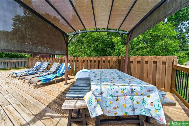 10320 Hilltop Road, Omaha, NE 68134