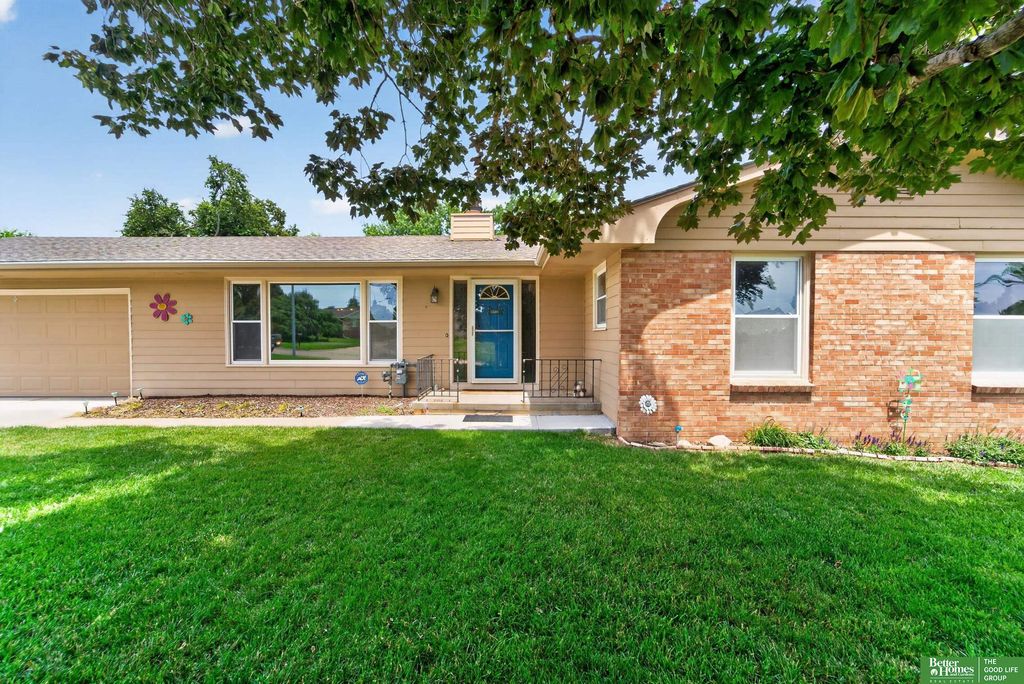 10320 Hilltop Road, Omaha, NE 68134