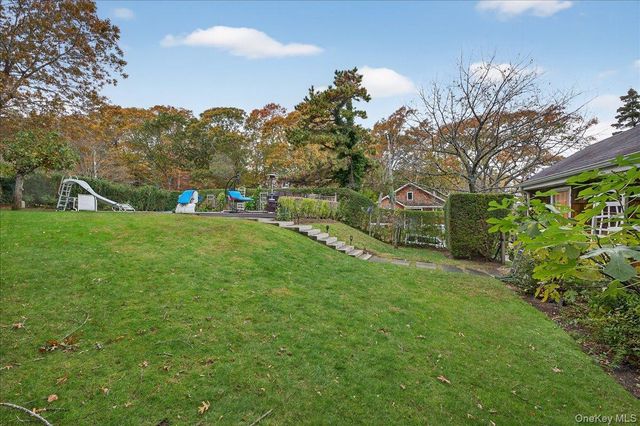3748 Noyack Road, Sag Harbor, NY 11963