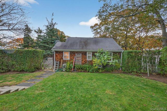 3748 Noyack Road, Sag Harbor, NY 11963