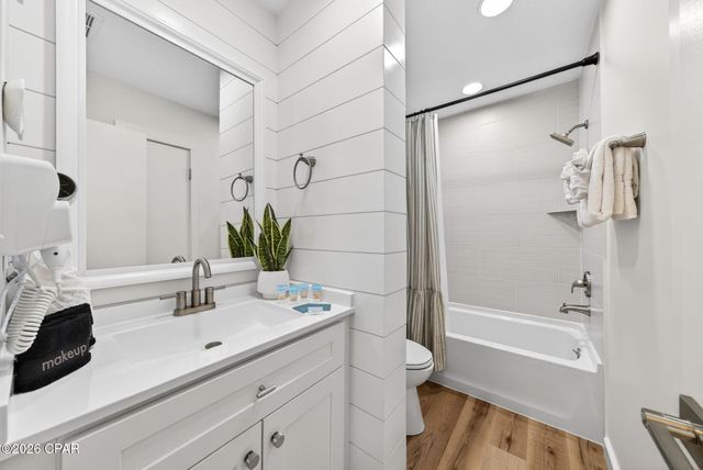 138 W Leslie Lane, Panama City Beach, FL 32407