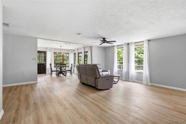 11645 E Salmon Drive, Floral City, FL 34436