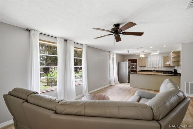 11645 E Salmon Drive, Floral City, FL 34436