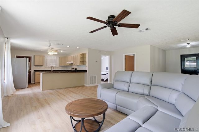 11645 E Salmon Drive, Floral City, FL 34436