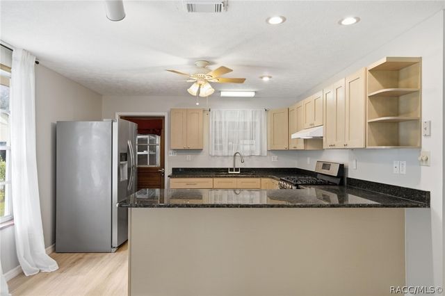 11645 E Salmon Drive, Floral City, FL 34436