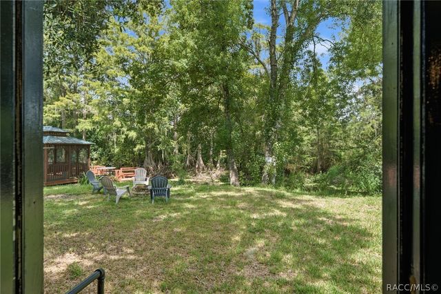 11645 E Salmon Drive, Floral City, FL 34436