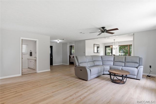11645 E Salmon Drive, Floral City, FL 34436