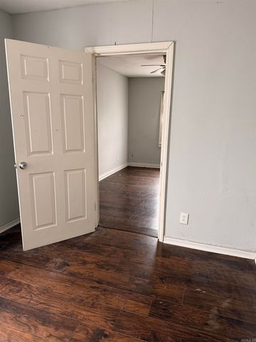 2004 W 28th Avenue, Pine Bluff, AR 71603