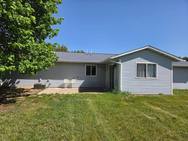 906 Jacob Circle, Reedsburg, WI 53959