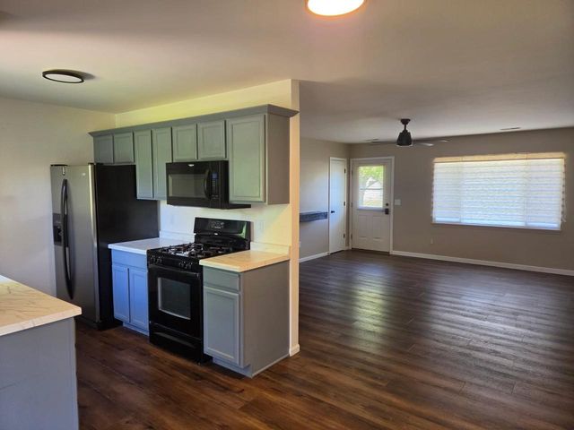 906 Jacob Circle, Reedsburg, WI 53959