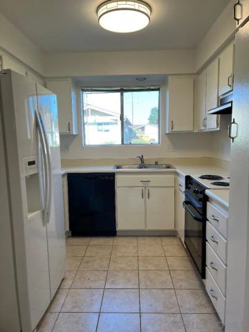 1030 Plover, Oceanside, CA 92057
