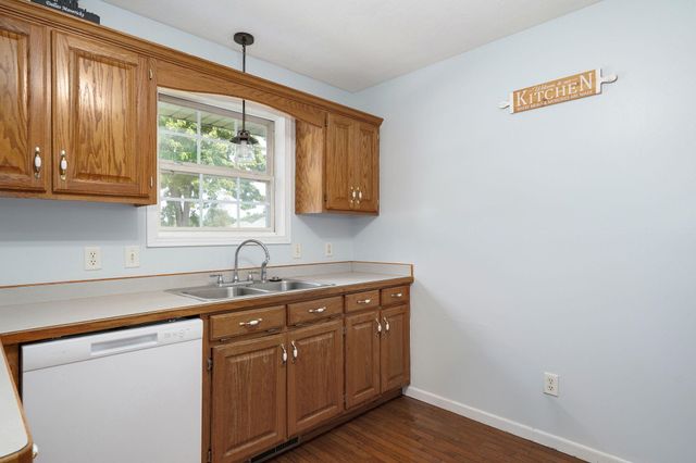 204 Arrowhead Road, Willard, MO 65781
