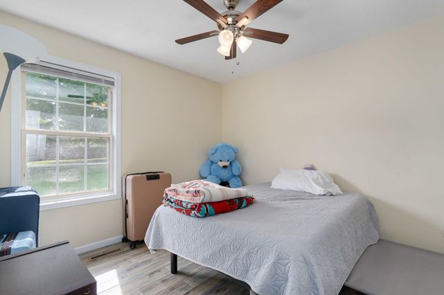 204 Arrowhead Road, Willard, MO 65781