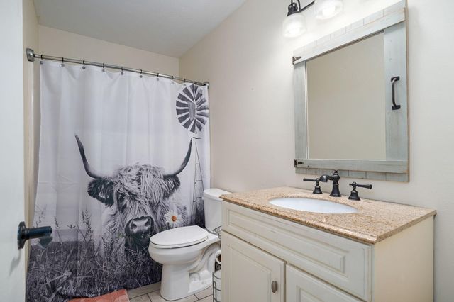 204 Arrowhead Road, Willard, MO 65781