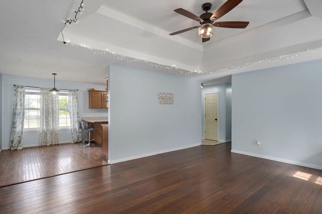 204 Arrowhead Road, Willard, MO 65781