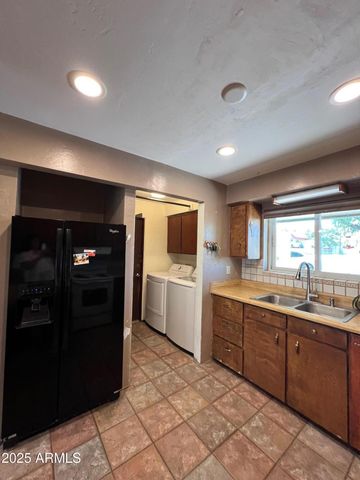 374 W Duane Street, Benson, AZ 85602