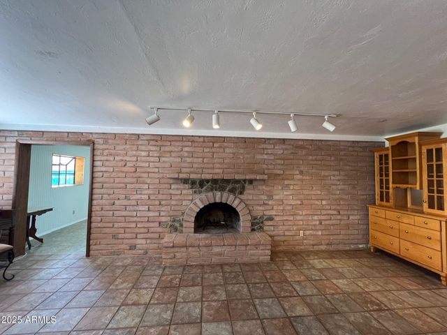 374 W Duane Street, Benson, AZ 85602