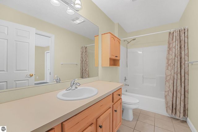 2664 E Crown Drive, Traverse City, MI 49685