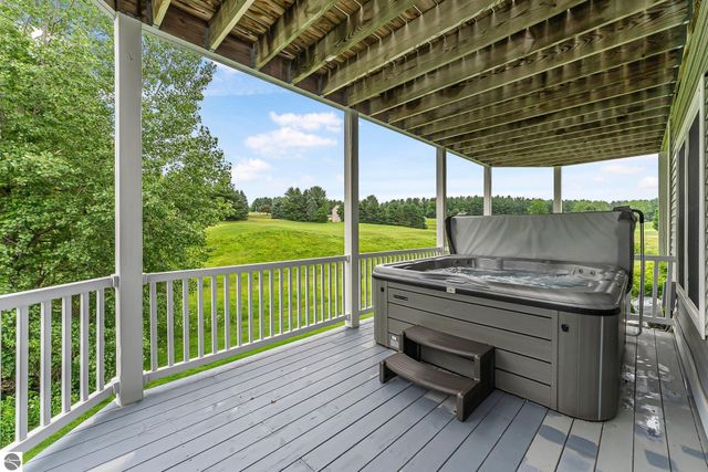 2664 E Crown Drive, Traverse City, MI 49685