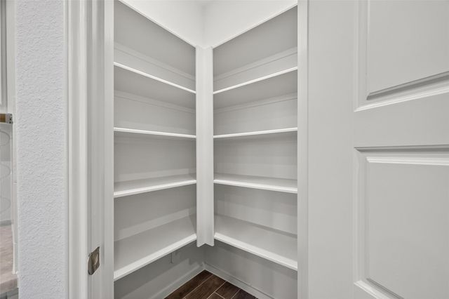 2122 Rosillo Brook Drive, Baytown, TX 77521