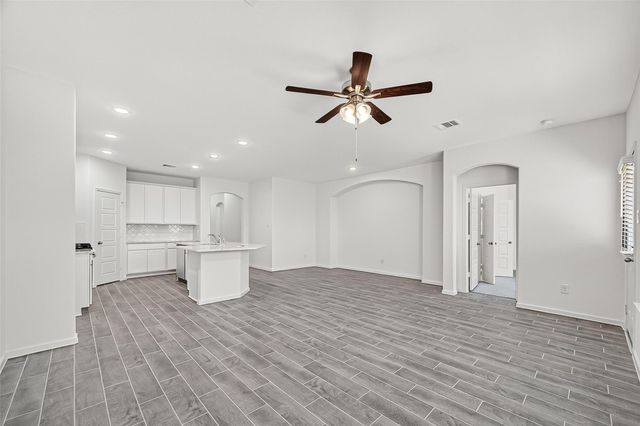 2122 Rosillo Brook Drive, Baytown, TX 77521