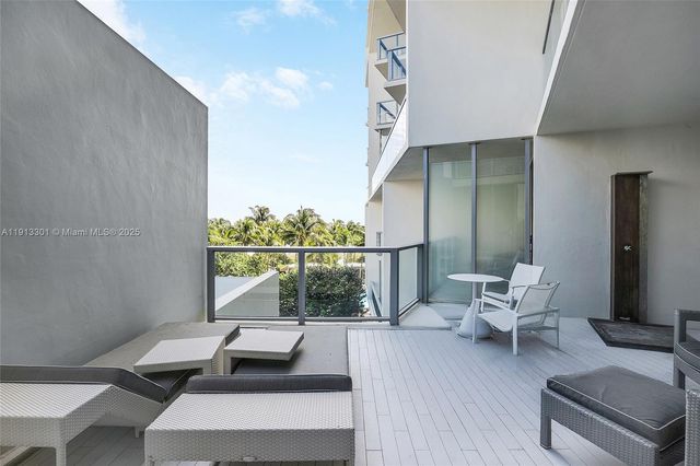 2201 Collins Ave 431, Miami Beach, FL 33139