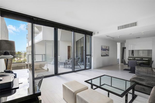 2201 Collins Ave 431, Miami Beach, FL 33139