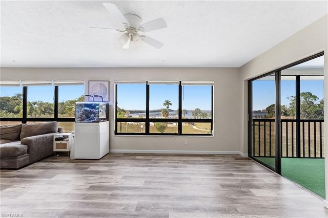 12498 Riverside DR 205, Fort Myers, FL 33919