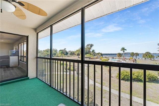 12498 Riverside DR 205, Fort Myers, FL 33919