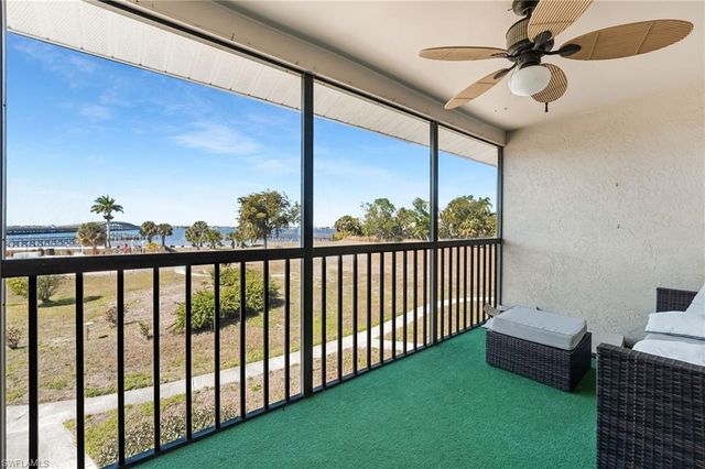 12498 Riverside DR 205, Fort Myers, FL 33919