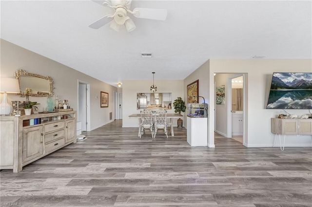 12498 Riverside DR 205, Fort Myers, FL 33919