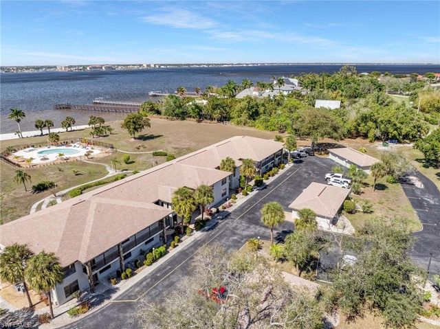 12498 Riverside DR 205, Fort Myers, FL 33919