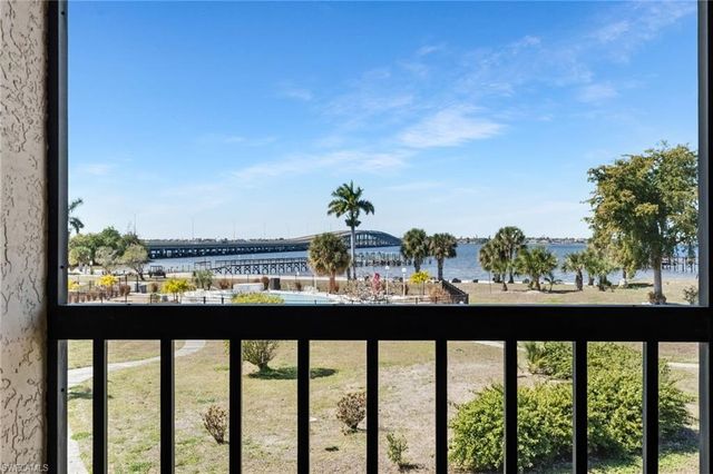 12498 Riverside DR 205, Fort Myers, FL 33919