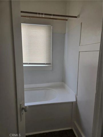 942 E 2nd 15, Long Beach, CA 90802