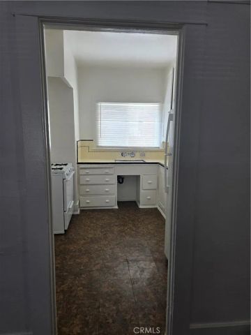 942 E 2nd 15, Long Beach, CA 90802