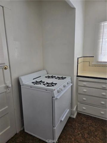 942 E 2nd 15, Long Beach, CA 90802