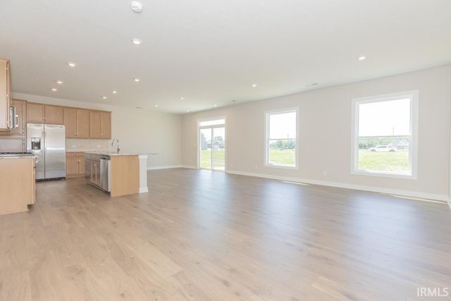 4665 Chelmsford Drive, Newburgh, IN 47630