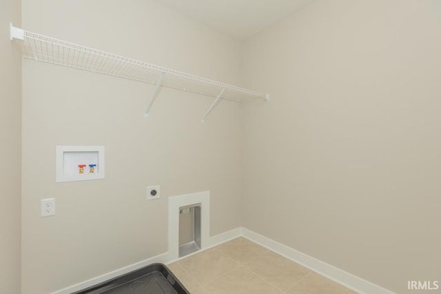 4665 Chelmsford Drive, Newburgh, IN 47630