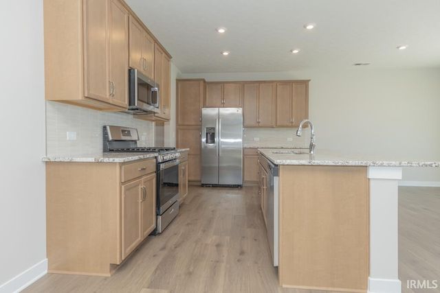 4665 Chelmsford Drive, Newburgh, IN 47630